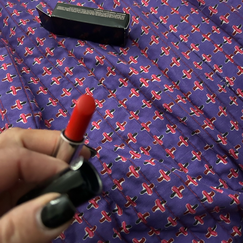 Mary Kay - Picture 6 of 7
